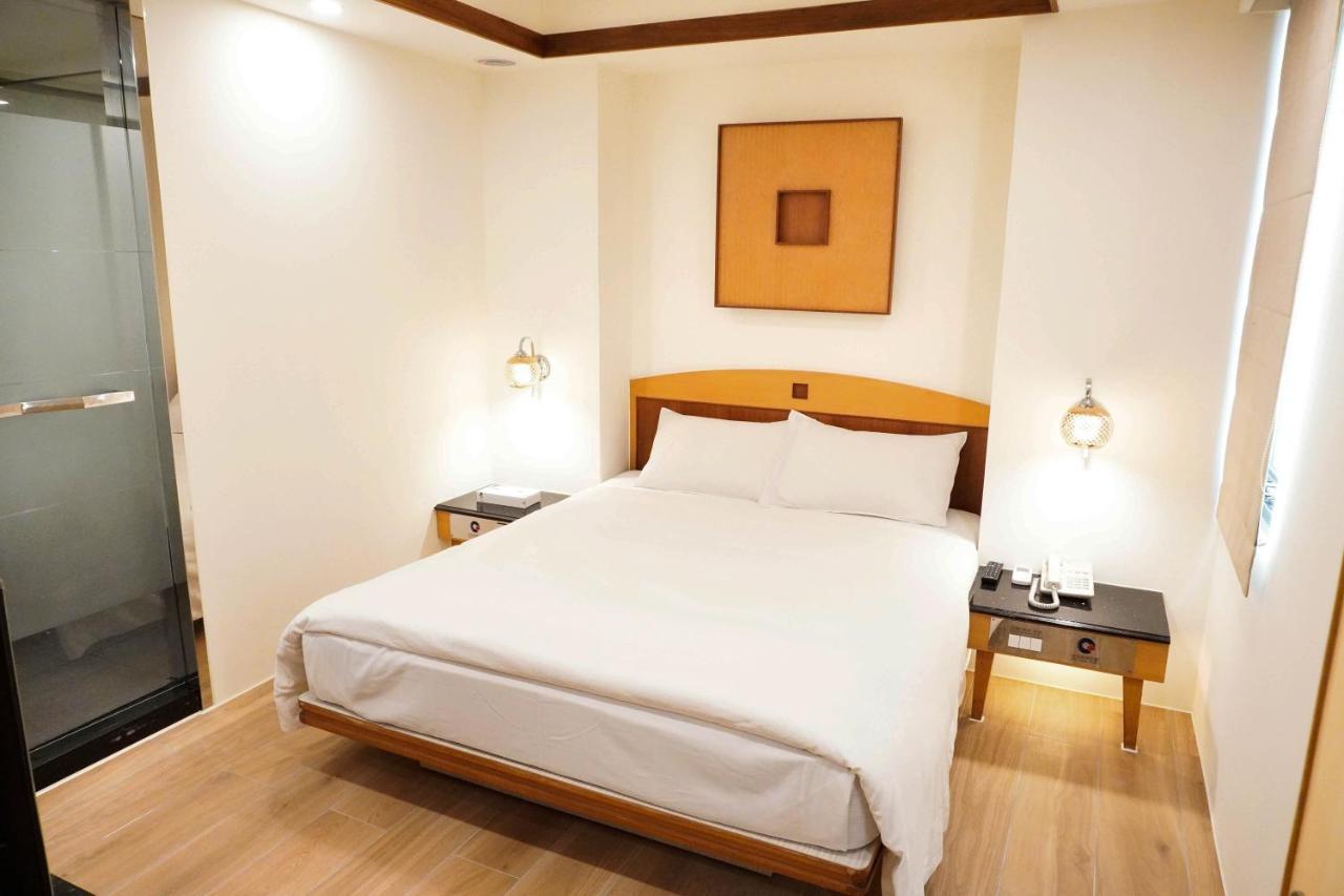 טאיצ'ונג Kao Yuan Hotel - Zhong Zheng מראה חיצוני תמונה